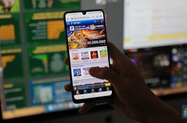 Kominfo Blokir 555 Akun E-Wallet Judi Online