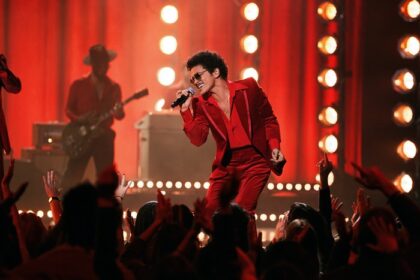 Bruno Mars Hadir di Jakarta dengan Konser "24K Magic Live!"