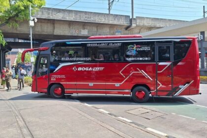 Bus Wisata Digetok Rp 300.000 Depan Istiqlal: Dibuntuti Preman