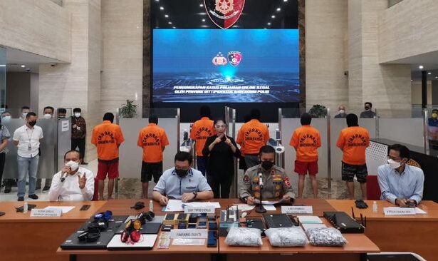 Ancaman Judi Online dan Pinjol Ilegal bagi TKI