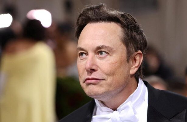 Elon Musk Mengubah Aturan Layanan X Terkait Konten Porno