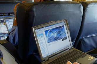 Jika Laptop Terkena Air Jangan Panik: Lakukan Langkah Berikut Ini