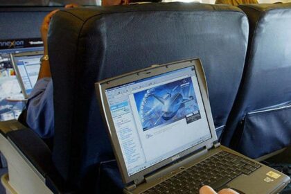 Jika Laptop Terkena Air Jangan Panik: Lakukan Langkah Berikut Ini
