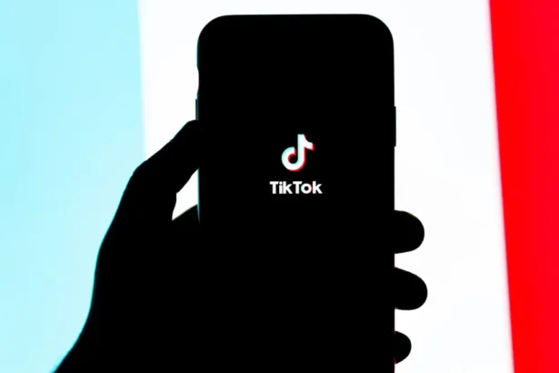 Dampak TikTok pada Anak-Anak: Sebuah Tinjauan