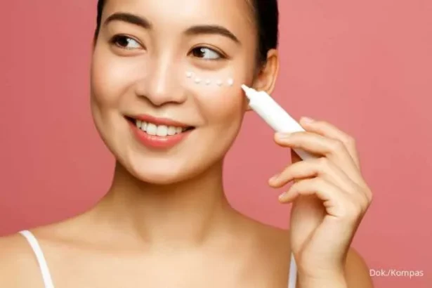 Apakah Eye Cream Efektif atau Hanya Taktik Kapitalisme?