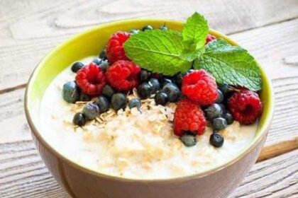 Ganti Nasi dengan Oat: Bisakah dan Apa Bedanya Nutrisinya?