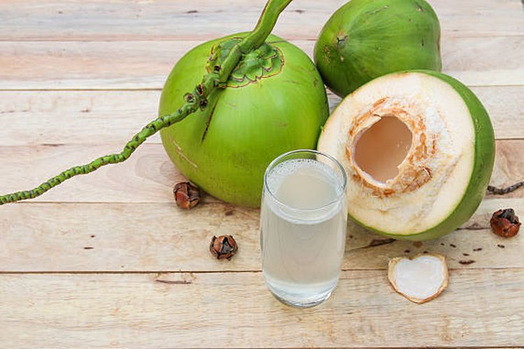 Efek Minum Air Kelapa Setiap Hari Selama 2 Minggu