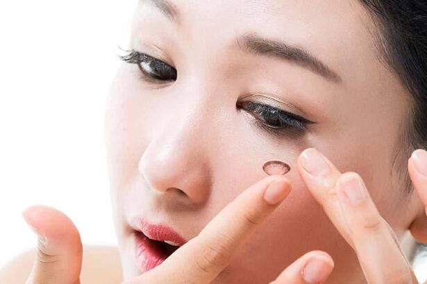 Memakai Softlens dengan Aman dan Nyaman: Panduan Lengkap
