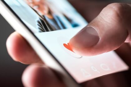 Swiping Menuju Pelaminan: Aplikasi Kencan Berbayar ala Jepang