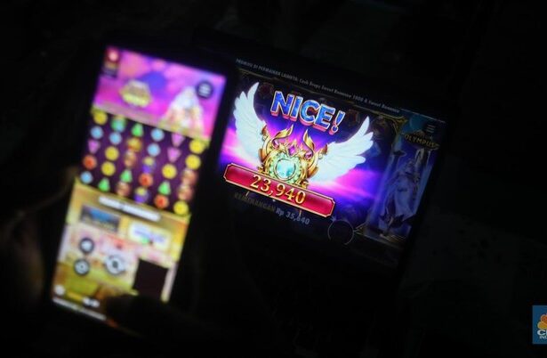 OJK Blokir Ribuan Rekening Judi Online