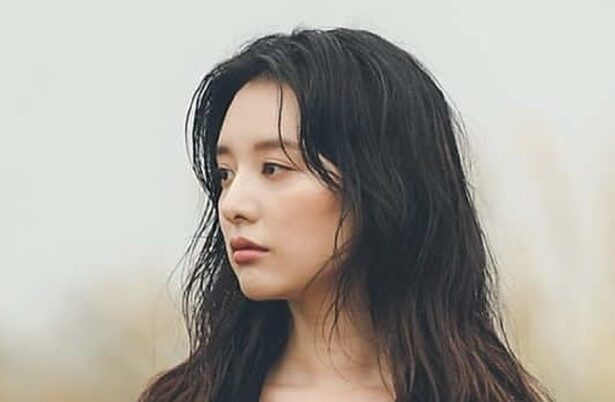 Diet Ketat Kim Ji Won Demi Perannya di Drama "Queen of Tears"