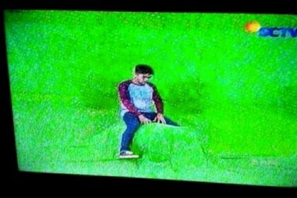 Kenapa TV Rusak Bisa Benar Kembali Setelah Dipukul?