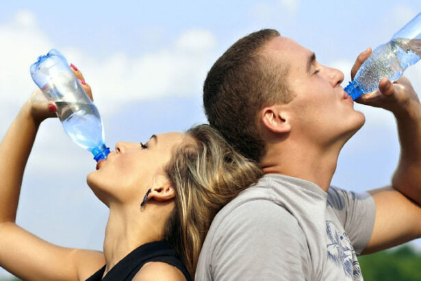 Benarkah Kita Harus Minum 2 Liter Air Sehari?